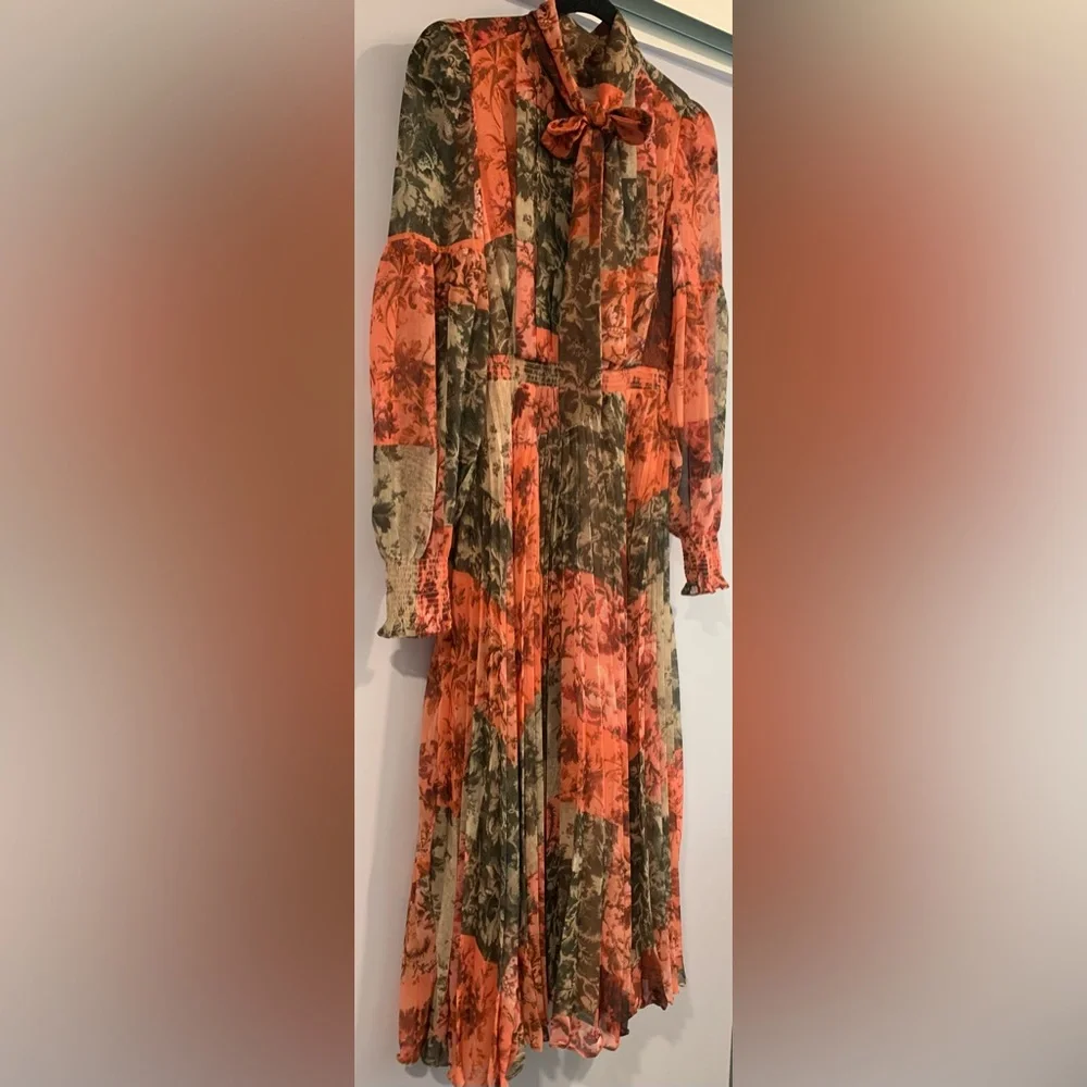 Excellent Condition, Rachel Parcell- Pleated Chiffon Midi Dress w/ Bow, Size 0 - Picture 3 of 15